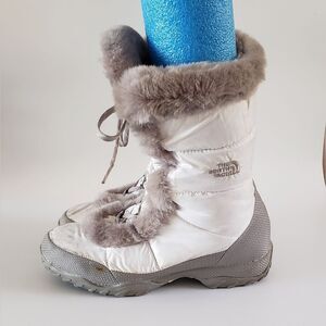 The North Face Women's White / Gray Winter Boot Size 8.5
